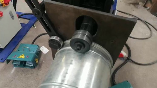 轆線機功能之一壓筋，母邊同步