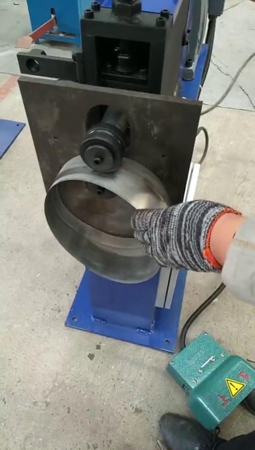 轆線機功能之一壓凸筋
